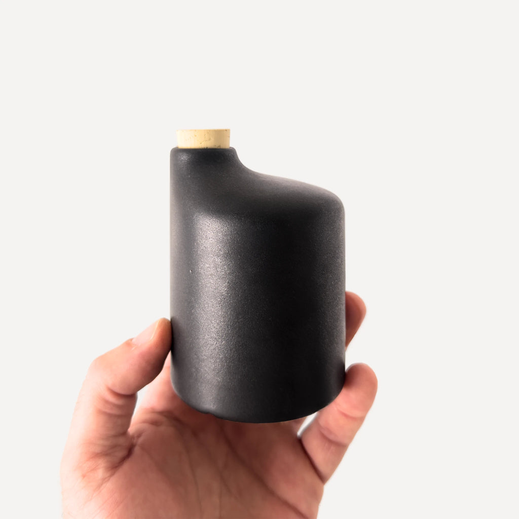 Araque | Handmade Ceramic Carafe - Anthrazit Matte Black - 220 ml