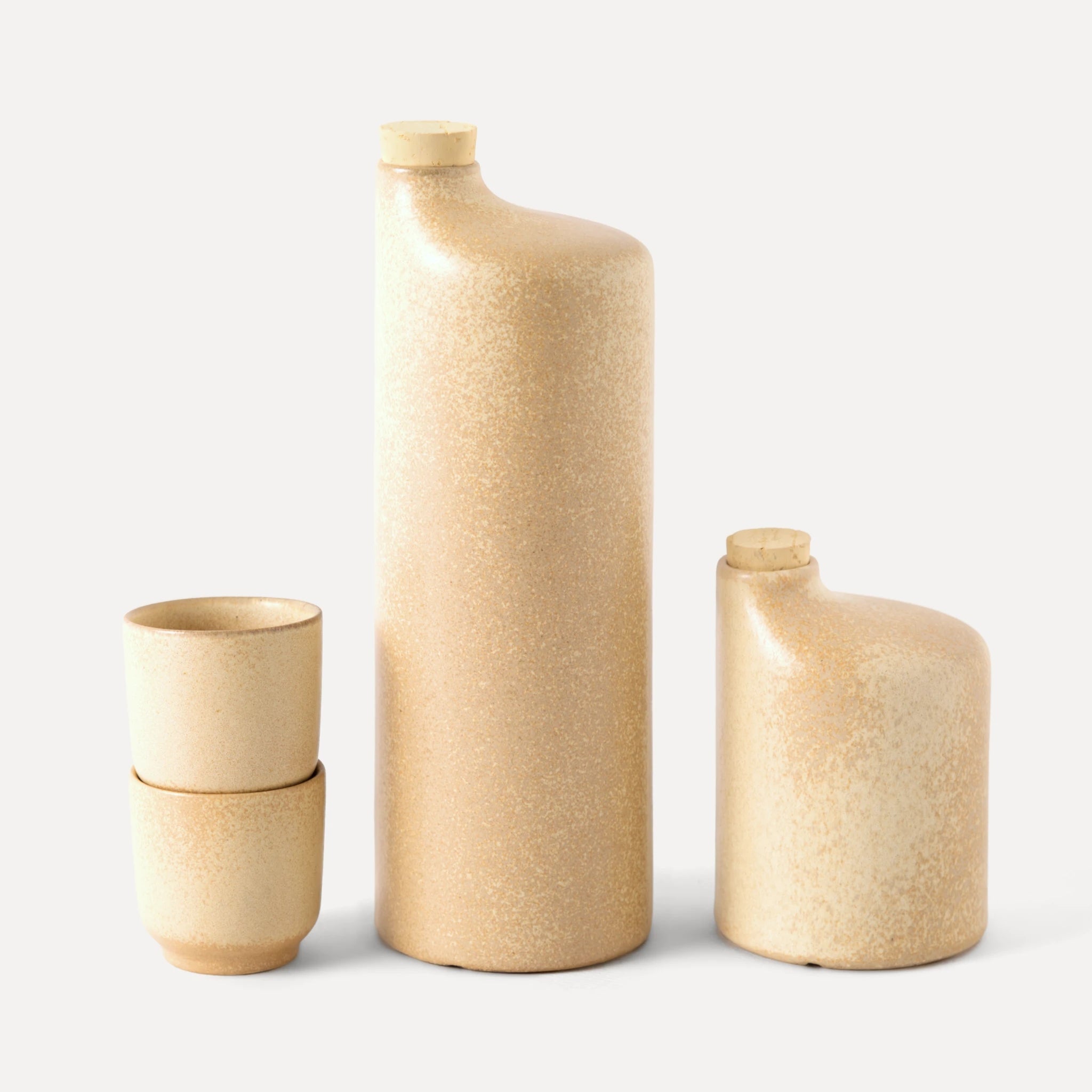 Araque | Handmade Ceramic Bottle - Stone Beige - 560 ml