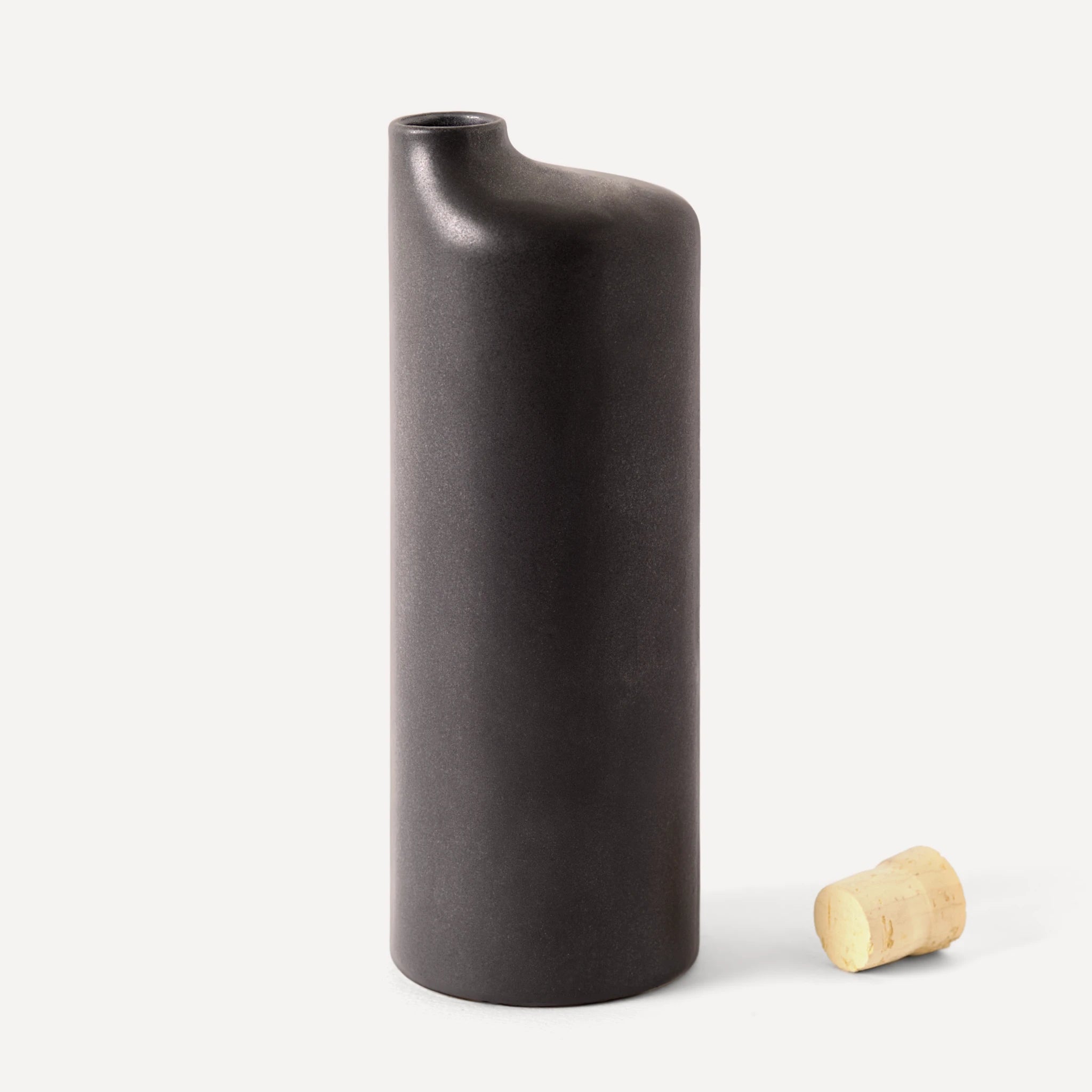 Araque | Handmade Ceramic Bottle - Anthrazit Matte Black - 560 ml